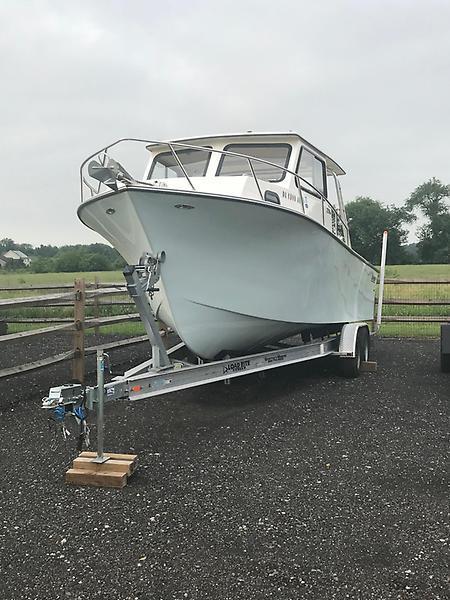 2017 May-Craft 2500 Pilothouse