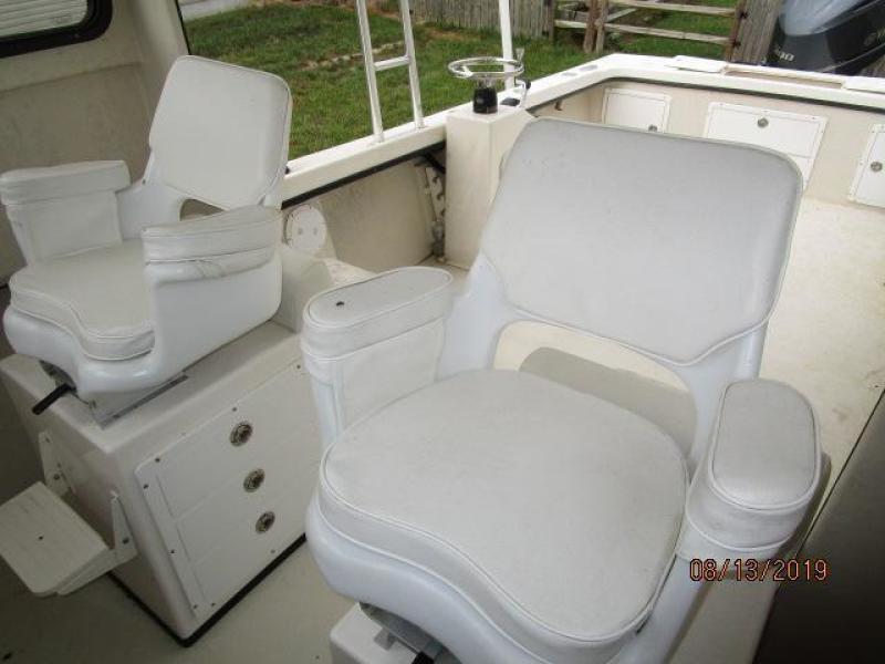 2017 May-Craft 2500 Pilothouse