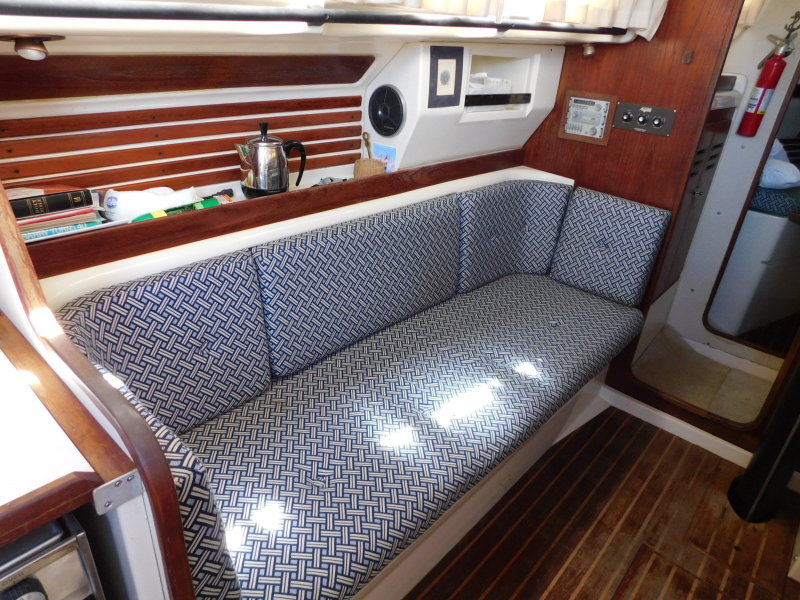 1982 Pearson 323