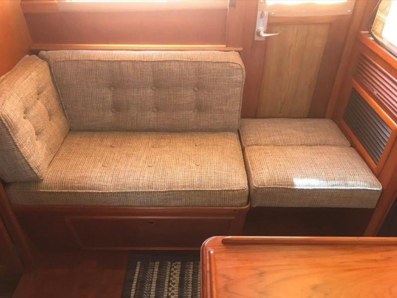 1986 Grand Banks 36 classic