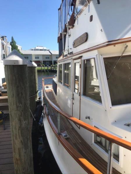 1986 Grand Banks 36 classic