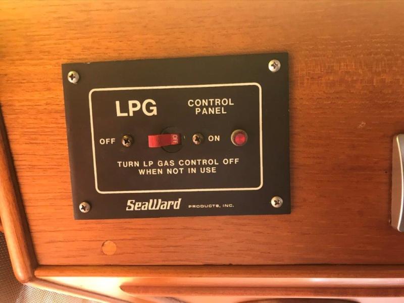 1986 Grand Banks 36 classic