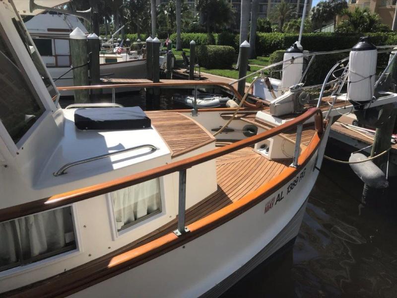 1986 Grand Banks 36 classic