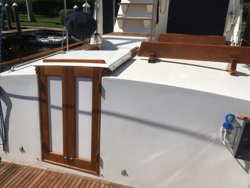 1986 Grand Banks 36 classic