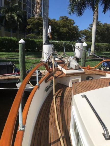 1986 Grand Banks 36 classic