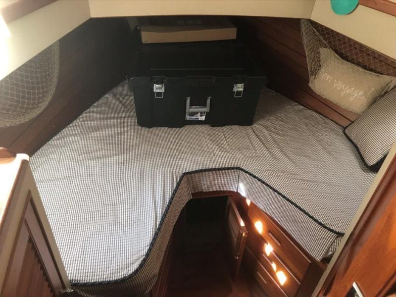1986 Grand Banks 36 classic
