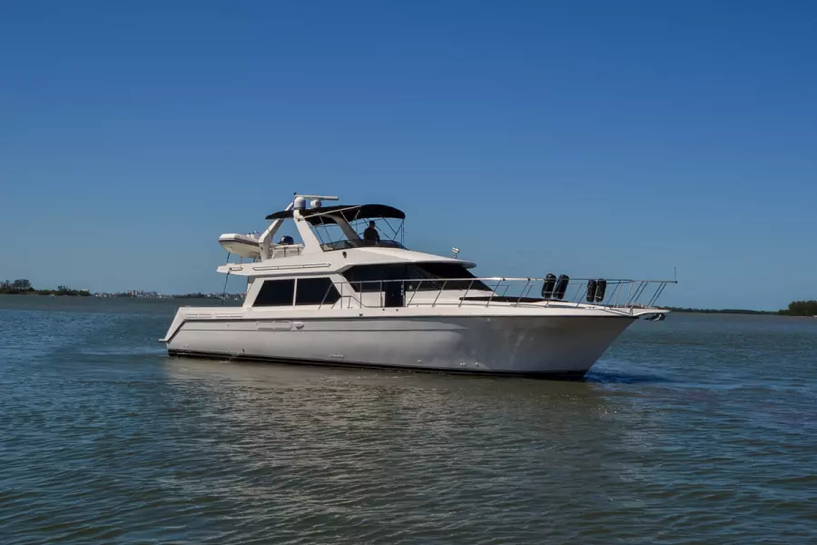 1998 Navigator 5300 Pilothouse