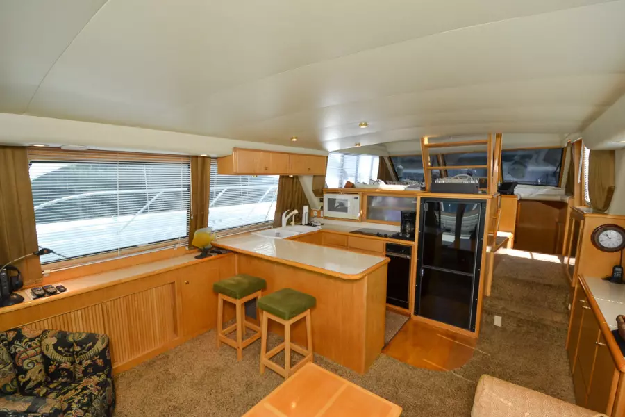 1998 Navigator 5300 Pilothouse