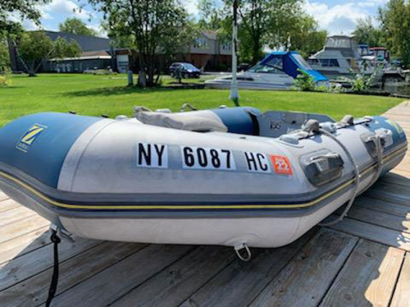 2004 Mainship 390 Sedan Trawler
