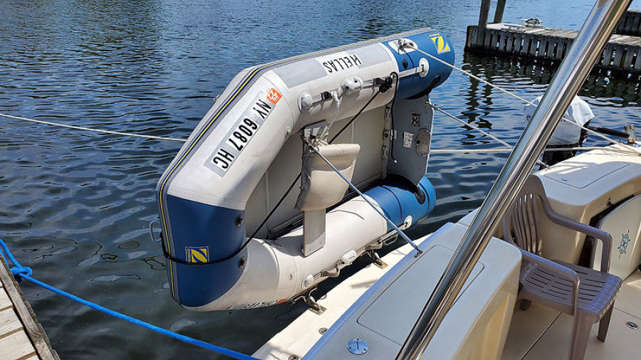 2004 Mainship 390 Sedan Trawler