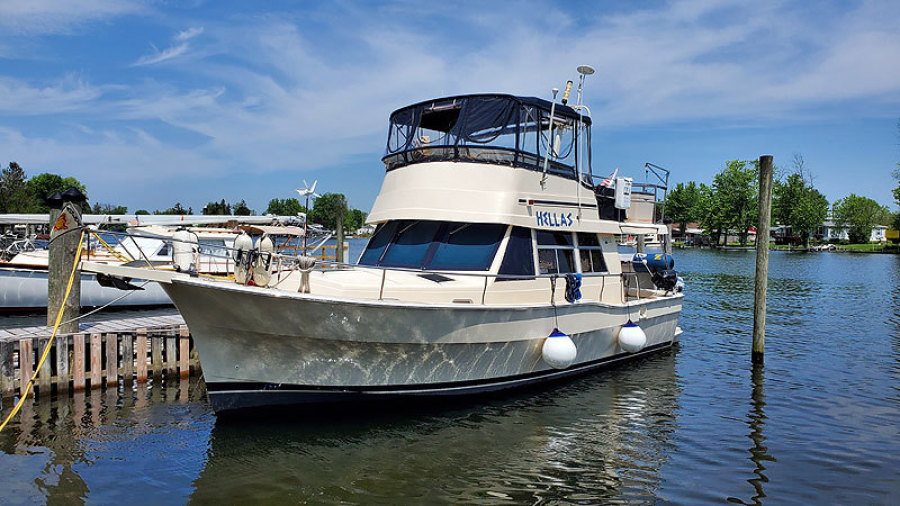 2004 Mainship 390 Sedan Trawler