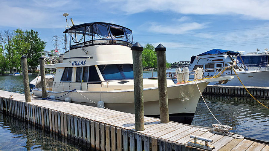 2004 Mainship 390 Sedan Trawler