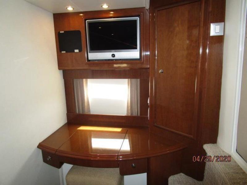 2007 Carver "47" CPMY