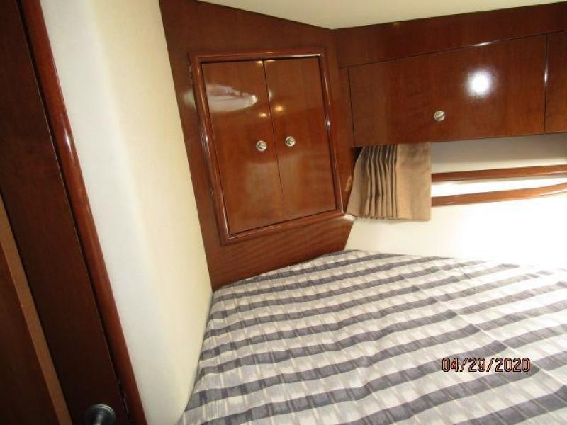 2007 Carver "47" CPMY