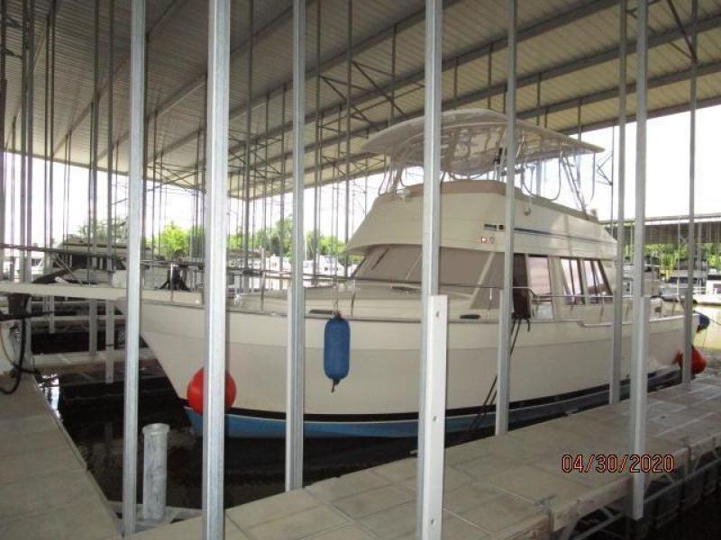 2005 Mainship "43" Trawler