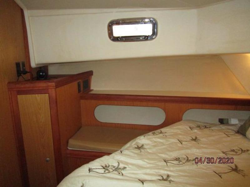2005 Mainship "43" Trawler