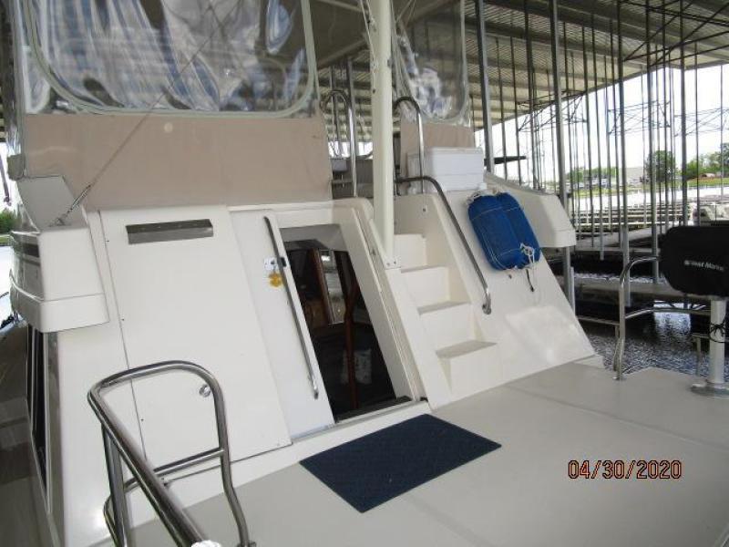 2005 Mainship "43" Trawler