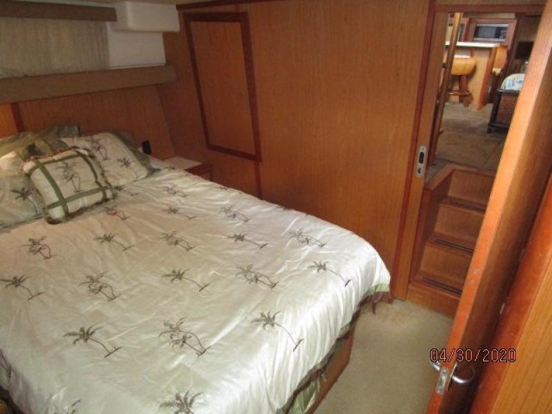 2005 Mainship "43" Trawler