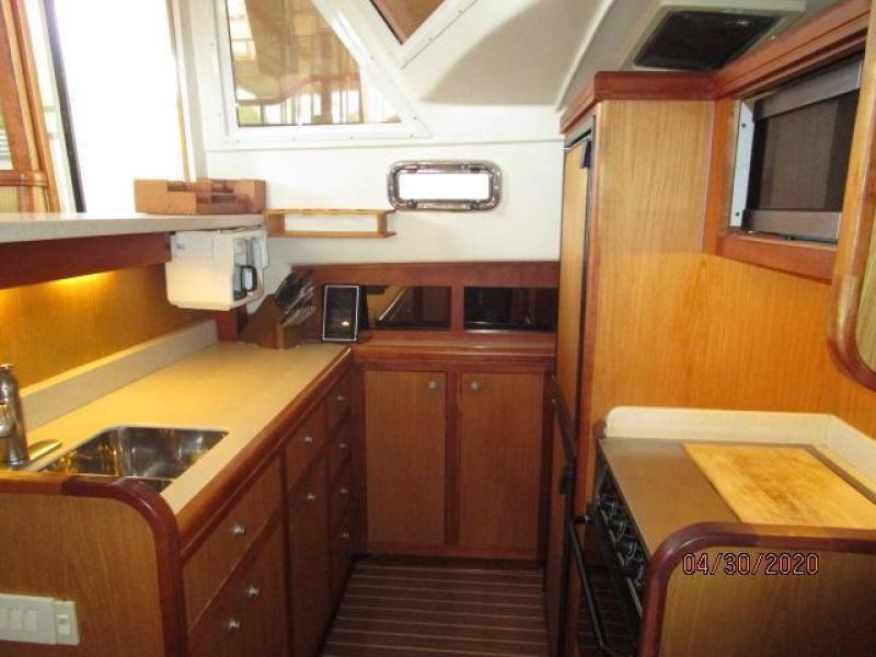 2005 Mainship "43" Trawler