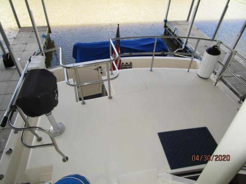 2005 Mainship "43" Trawler