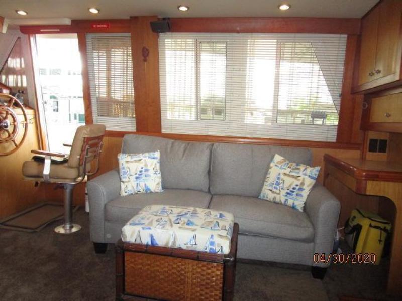 2005 Mainship "43" Trawler