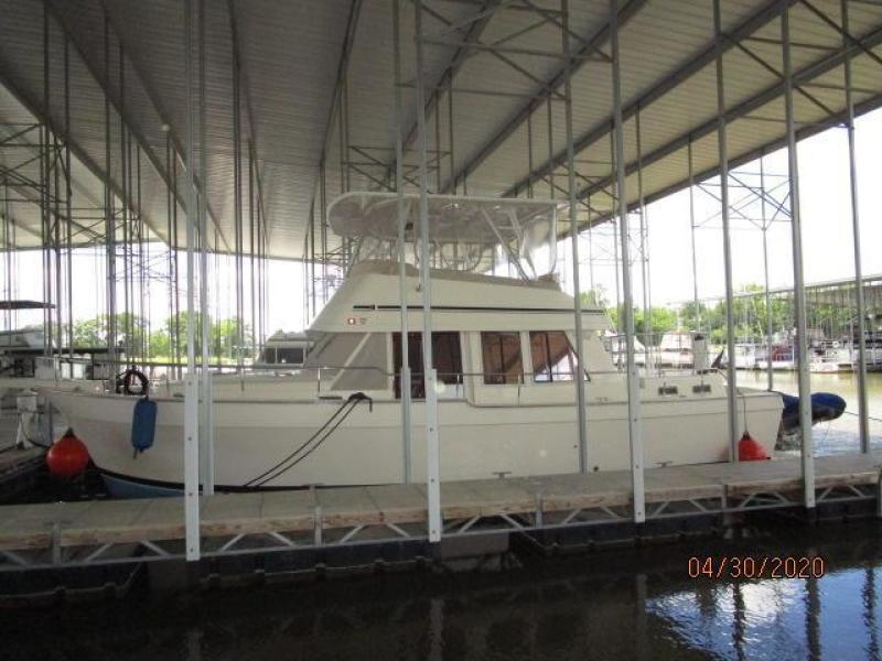 2005 Mainship "43" Trawler