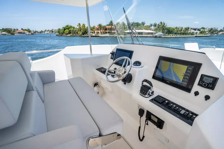 2017 Overblue 58 Powercat