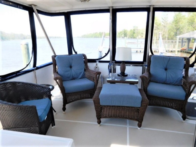 1985 Marine Trader Tradewinds Suncdeck