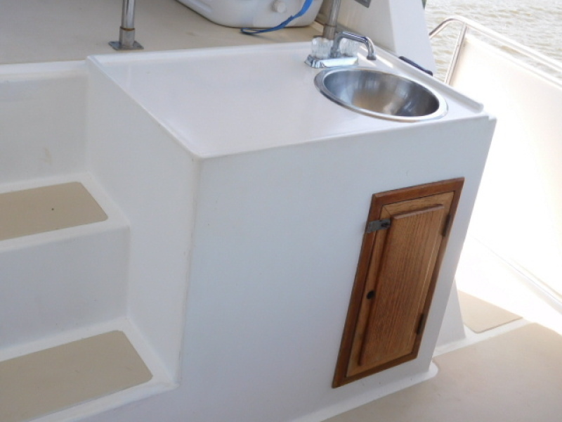 1985 Marine Trader Tradewinds Suncdeck