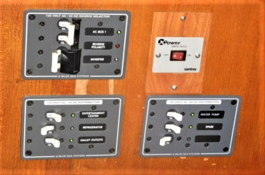 1985 Marine Trader Tradewinds Suncdeck