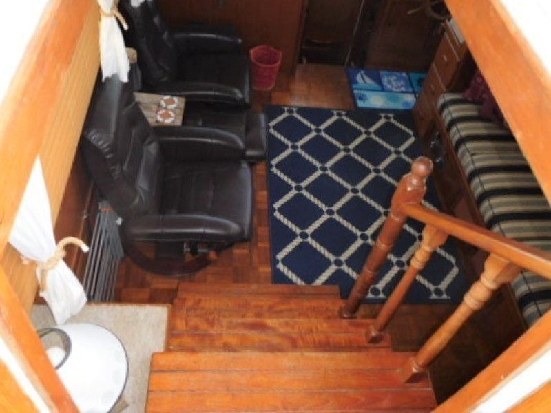 1985 Marine Trader Tradewinds Suncdeck