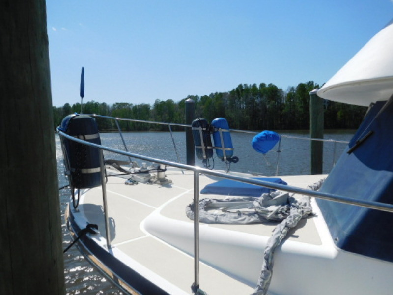 1985 Marine Trader Tradewinds Suncdeck