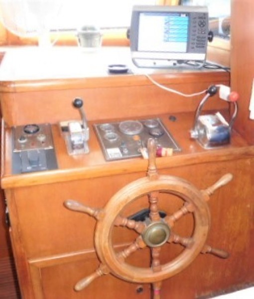 1985 Marine Trader Tradewinds Suncdeck