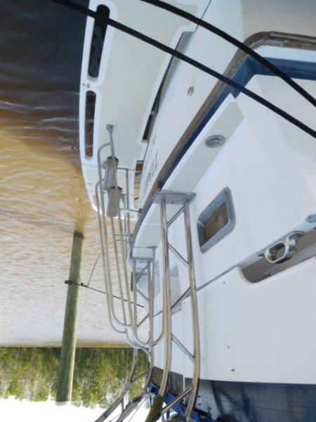 1985 Marine Trader Tradewinds Suncdeck