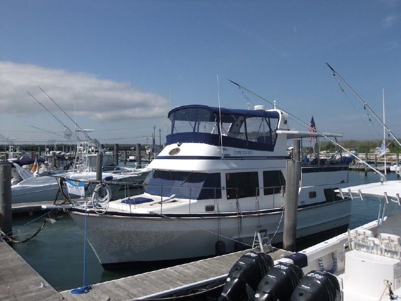1985 Marine Trader Tradewinds Suncdeck