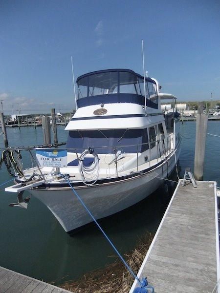 1985 Marine Trader Tradewinds Suncdeck