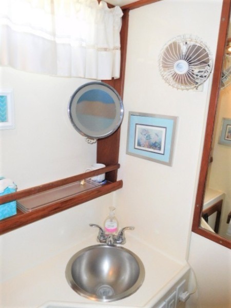 1985 Marine Trader Tradewinds Suncdeck