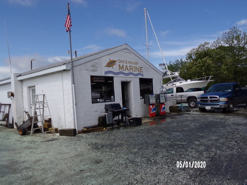 1990 Luhrs 320