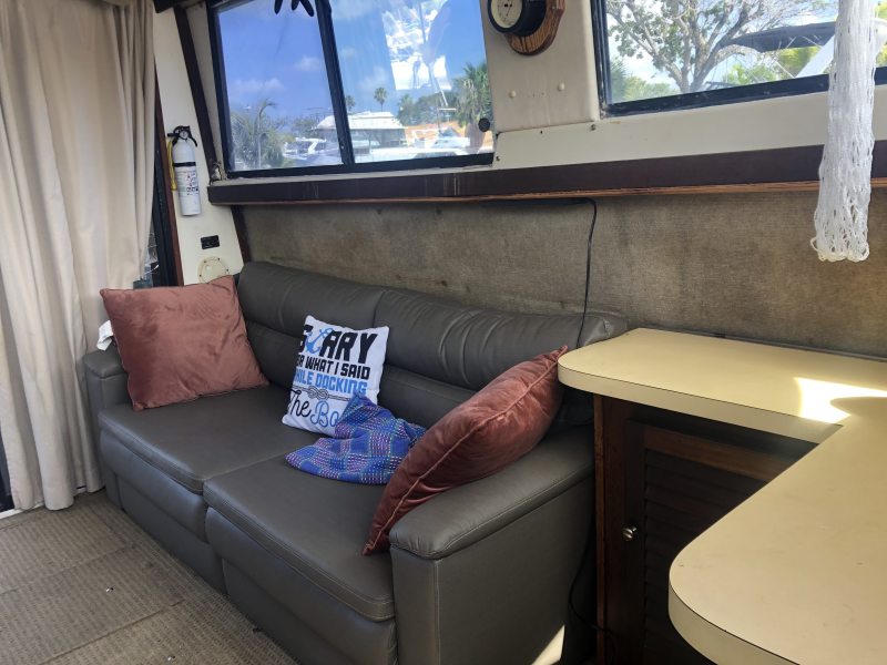 1981 Mainship "34" Sedan
