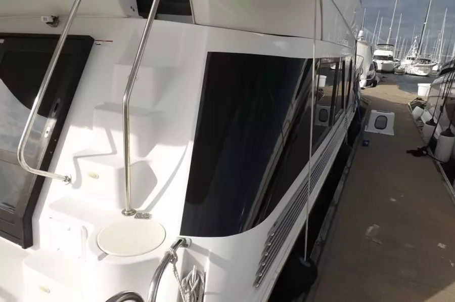 Molded Stairs to Sundeck/Flybridge