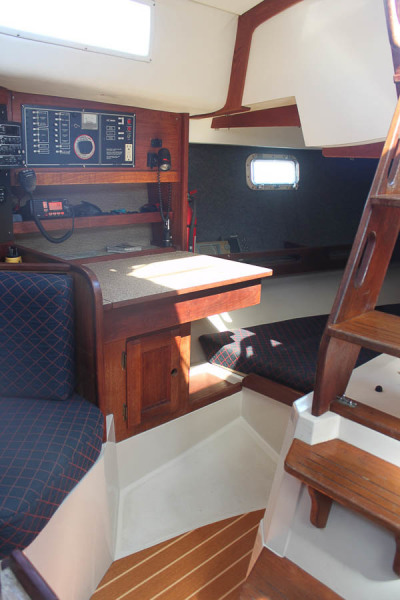 1986 CAL 33 (Hunt)