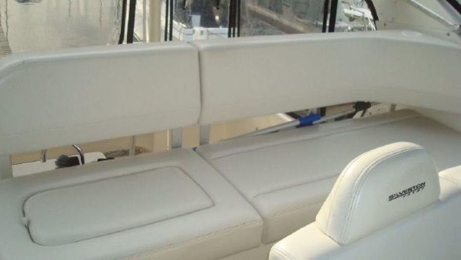 40' 2004 Silverton 35 Motor Yacht