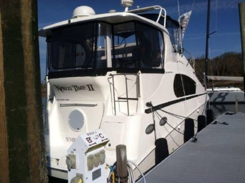 40' 2004 Silverton 35 Motor Yacht