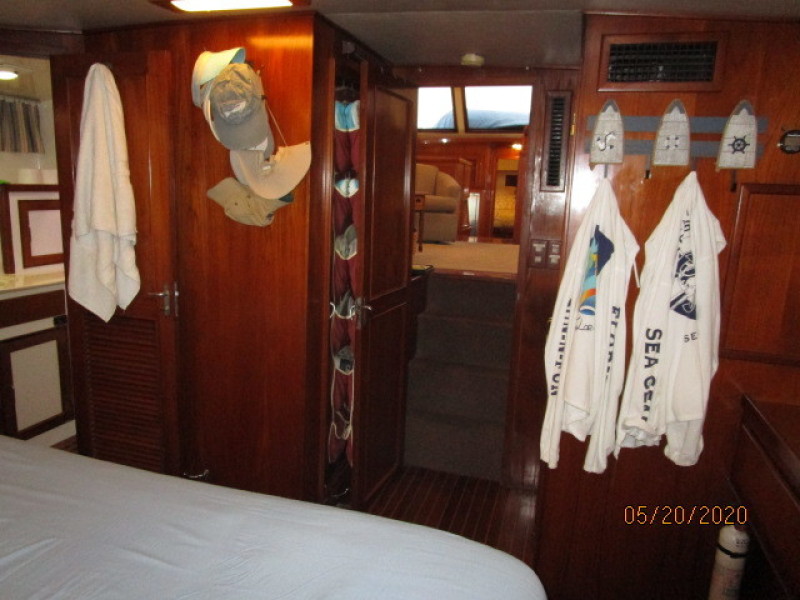 1988 Sea Ranger "46" Sundeck
