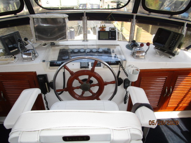1988 Sea Ranger "46" Sundeck