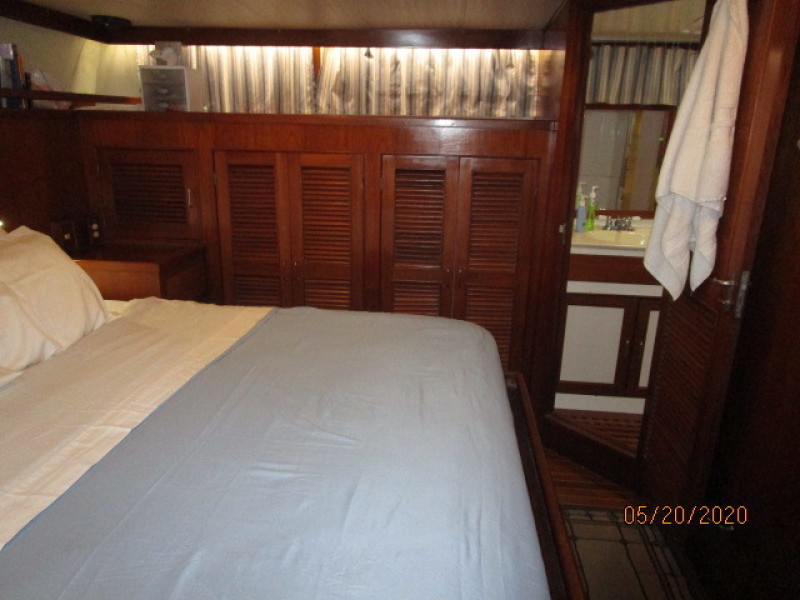 1988 Sea Ranger "46" Sundeck