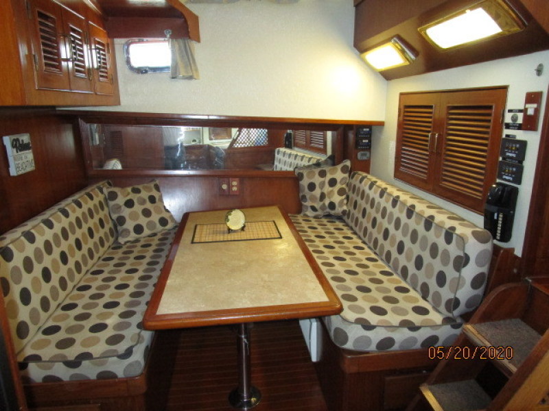 1988 Sea Ranger "46" Sundeck