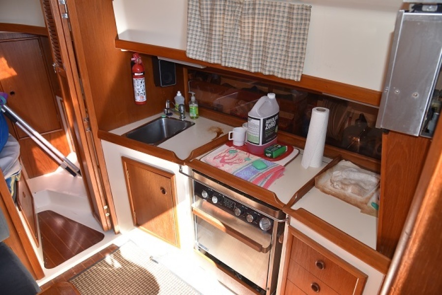 1987 Nonsuch 26 Ultra #230