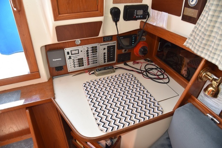 1987 Nonsuch 26 Ultra #230
