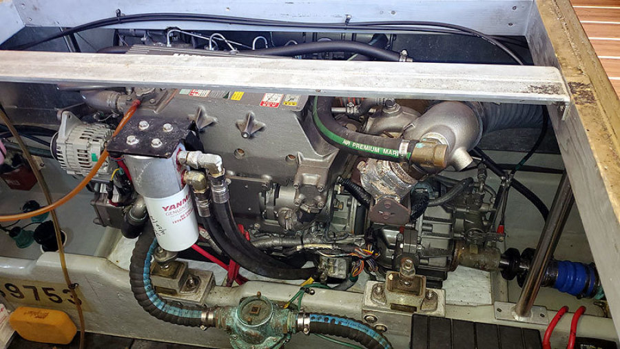 2004 Mainship 400 Sedan Trawler